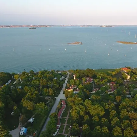 캠핑 푸지나 캠프장