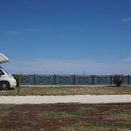 مخيم فوسينا مالكونتينتا